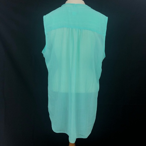 Mint Liz Claiborne V Neck Blouse - Picture 3 of 6